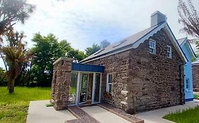 Dingle Woodland Cottage